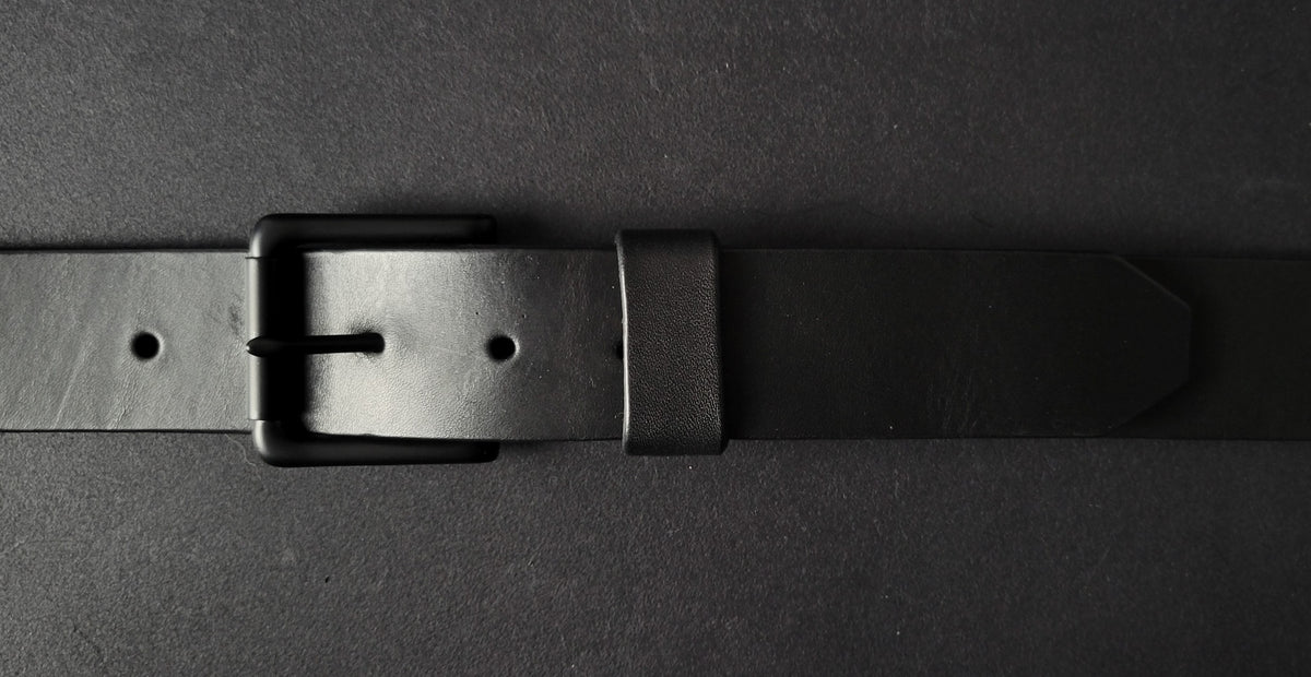 1.5" CHICAGO SCREW LEATHER BELT – matte black buckle