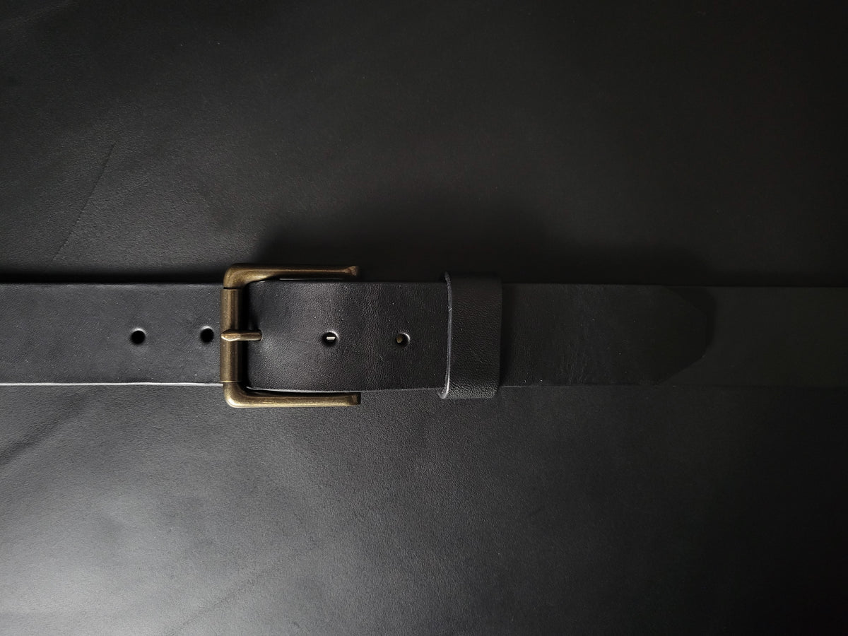 1.5" CHICAGO SCREW LEATHER BELT - antique brass buckle