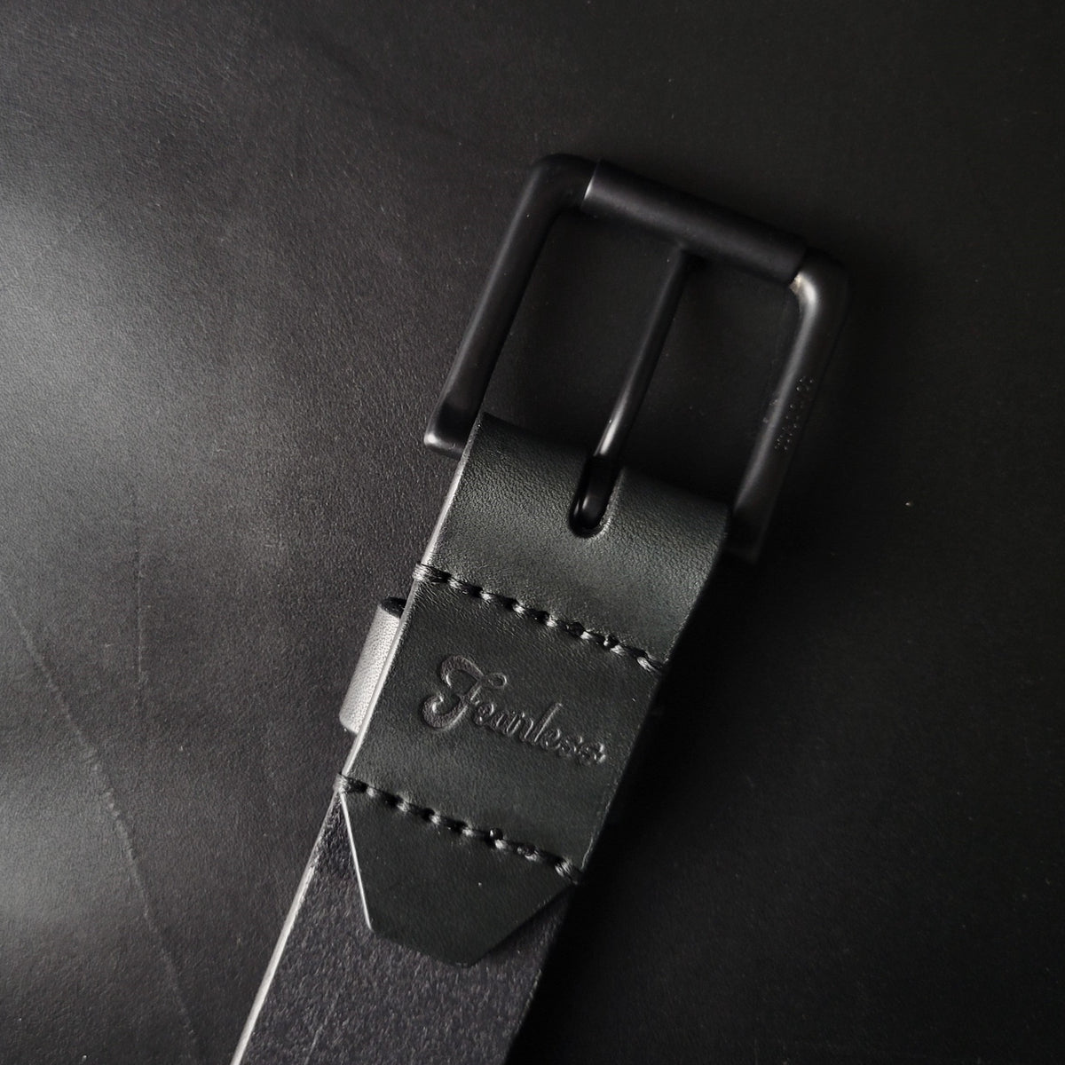 1.5" STITCHED LEATHER BELT – matte black buckle