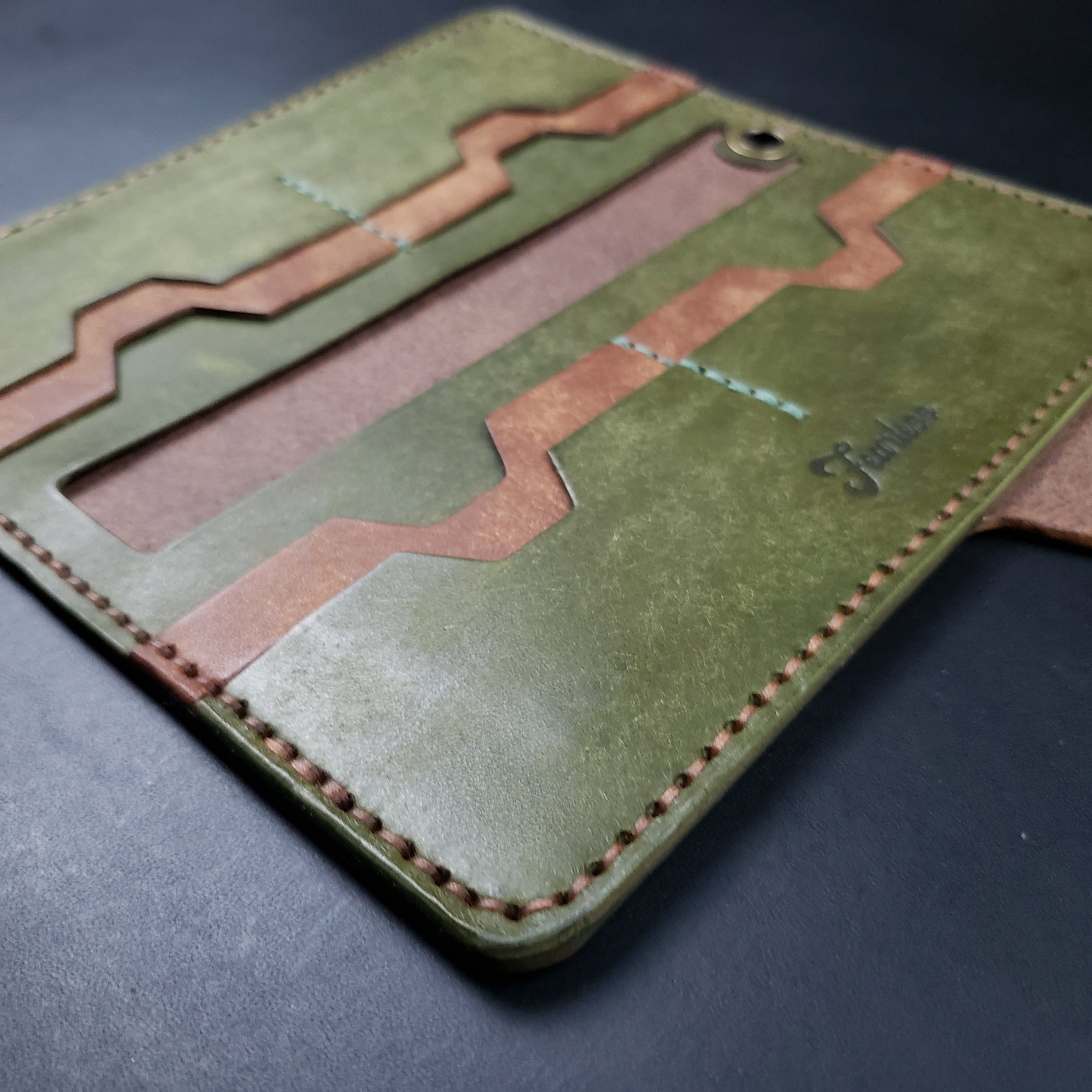 Long Trucker Wallet – Walnut & Olive / Antique Brass