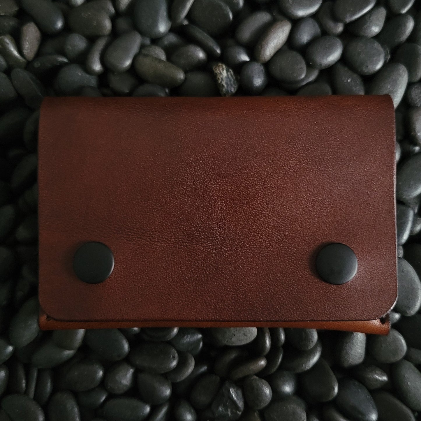 SINGLE POCKET - brown leather