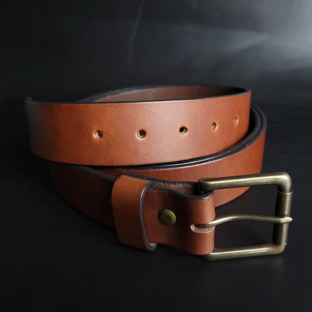 1.5" CHICAGO SCREW LEATHER BELT - antique brass buckle