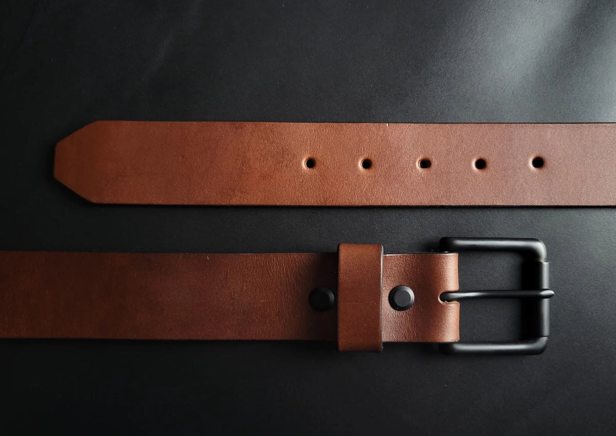 1.5" CHICAGO SCREW LEATHER BELT – matte black buckle