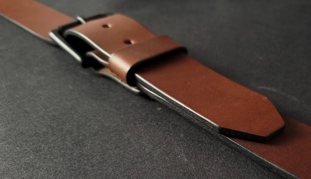 1.5" CHICAGO SCREW LEATHER BELT – matte black buckle