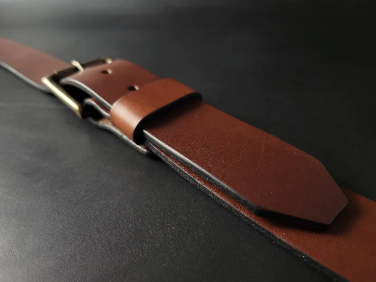 1.5" CHICAGO SCREW LEATHER BELT - antique brass buckle
