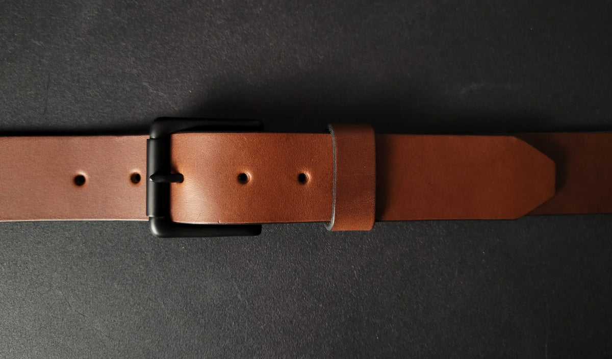 1.5" CHICAGO SCREW LEATHER BELT – matte black buckle