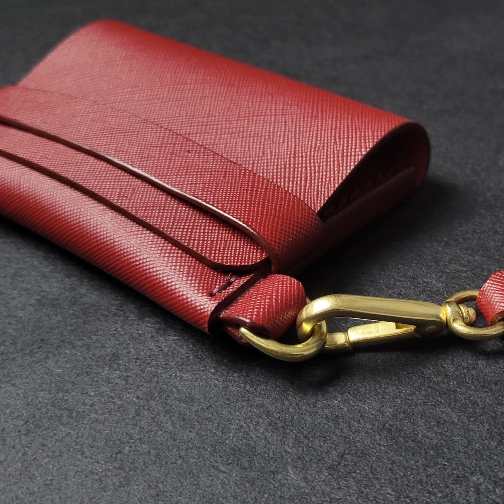 SINGLE POCKET SAFFIANO - red wine