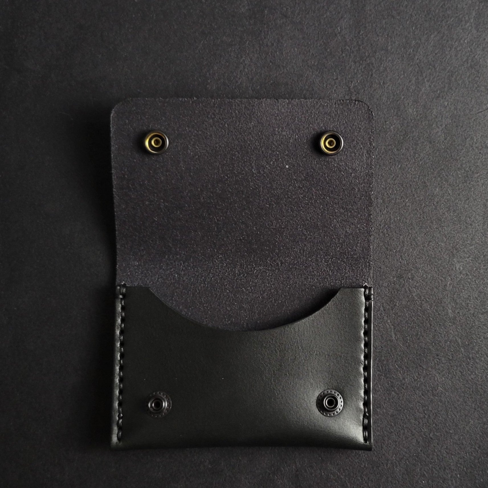 SINGLE POCKET - black