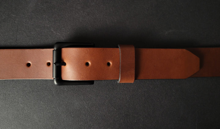 stitched BROWN LEATHER BELT - black matte buckle