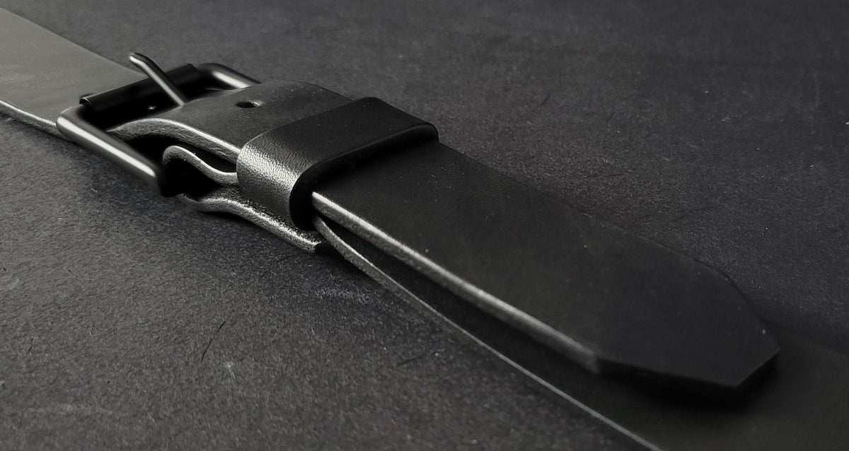1.5" CHICAGO SCREW LEATHER BELT – matte black buckle