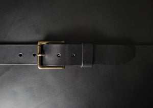 stitched BLACK LEATHER BELT - antique brass buckle