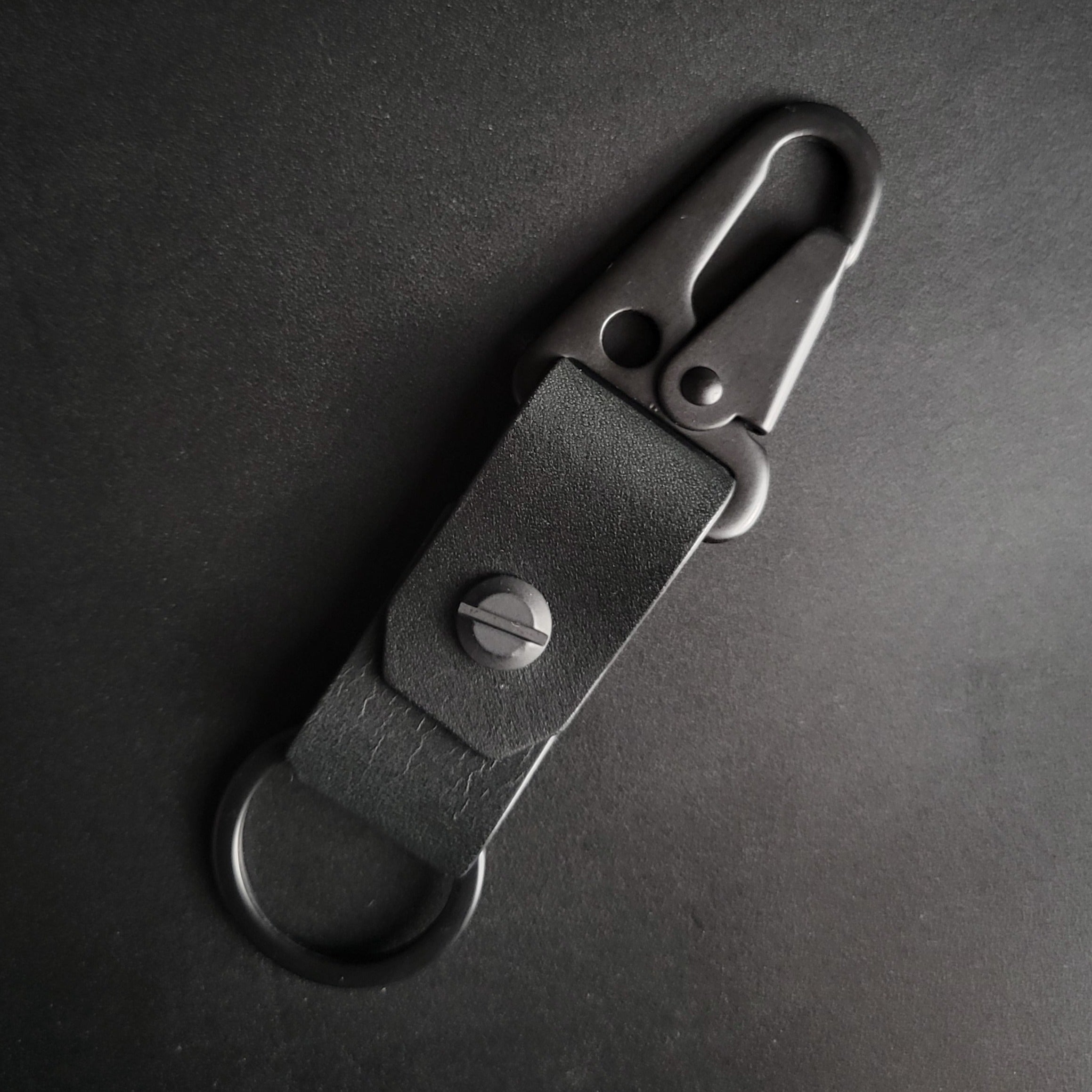 ALL BLACK LEATHER KEYRING