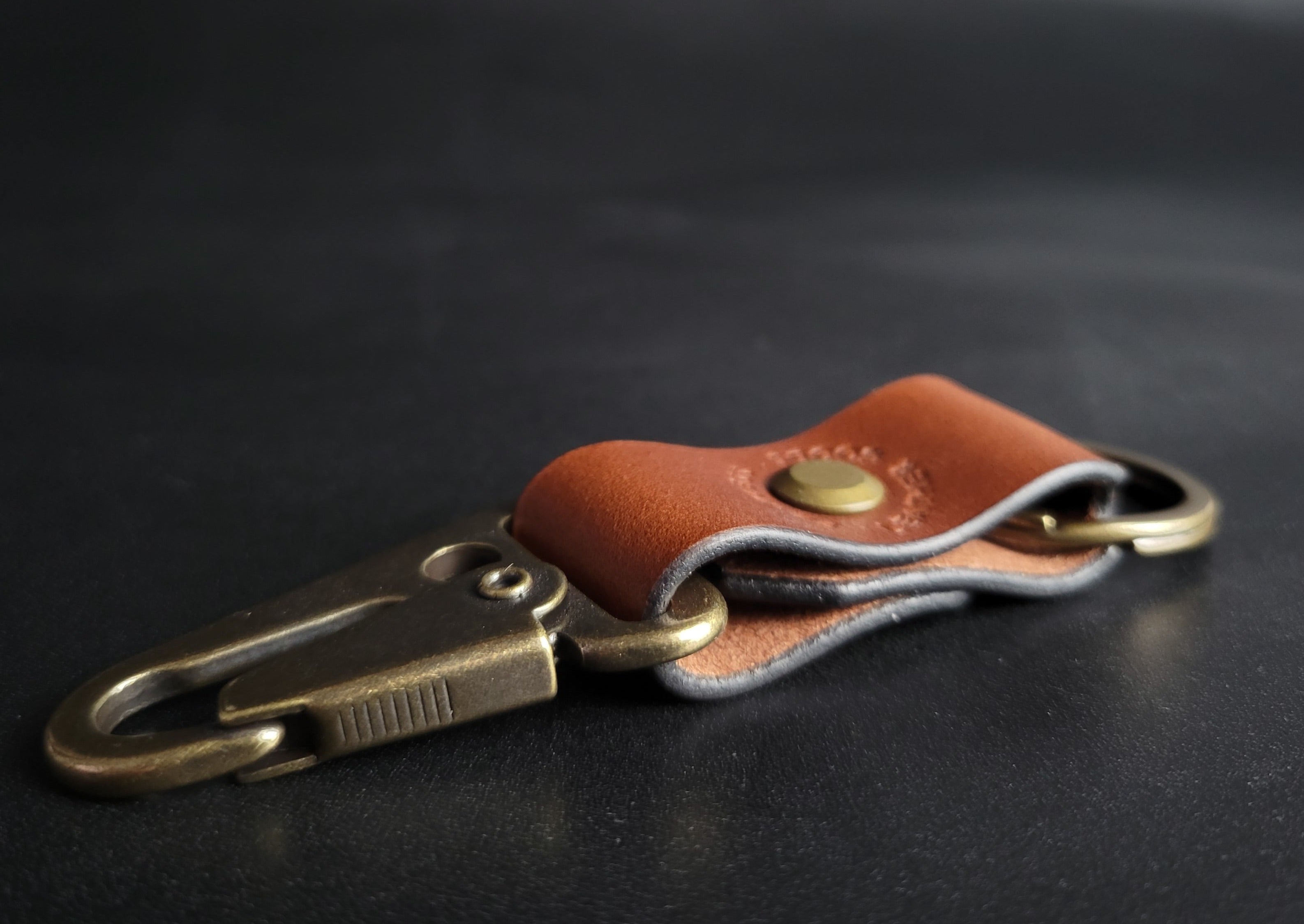 BROWN LEATHER KEYRING - antique brass hardware