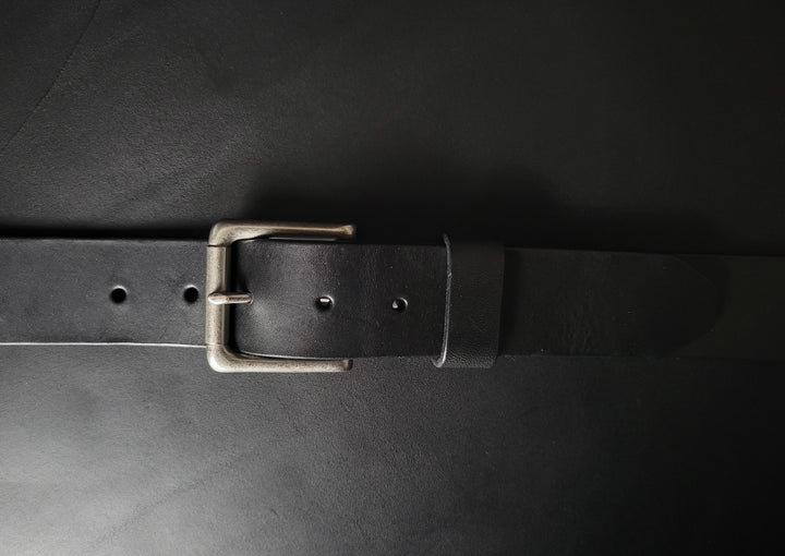 stitched BLACK LEATHER BELT - nickel matte buckle