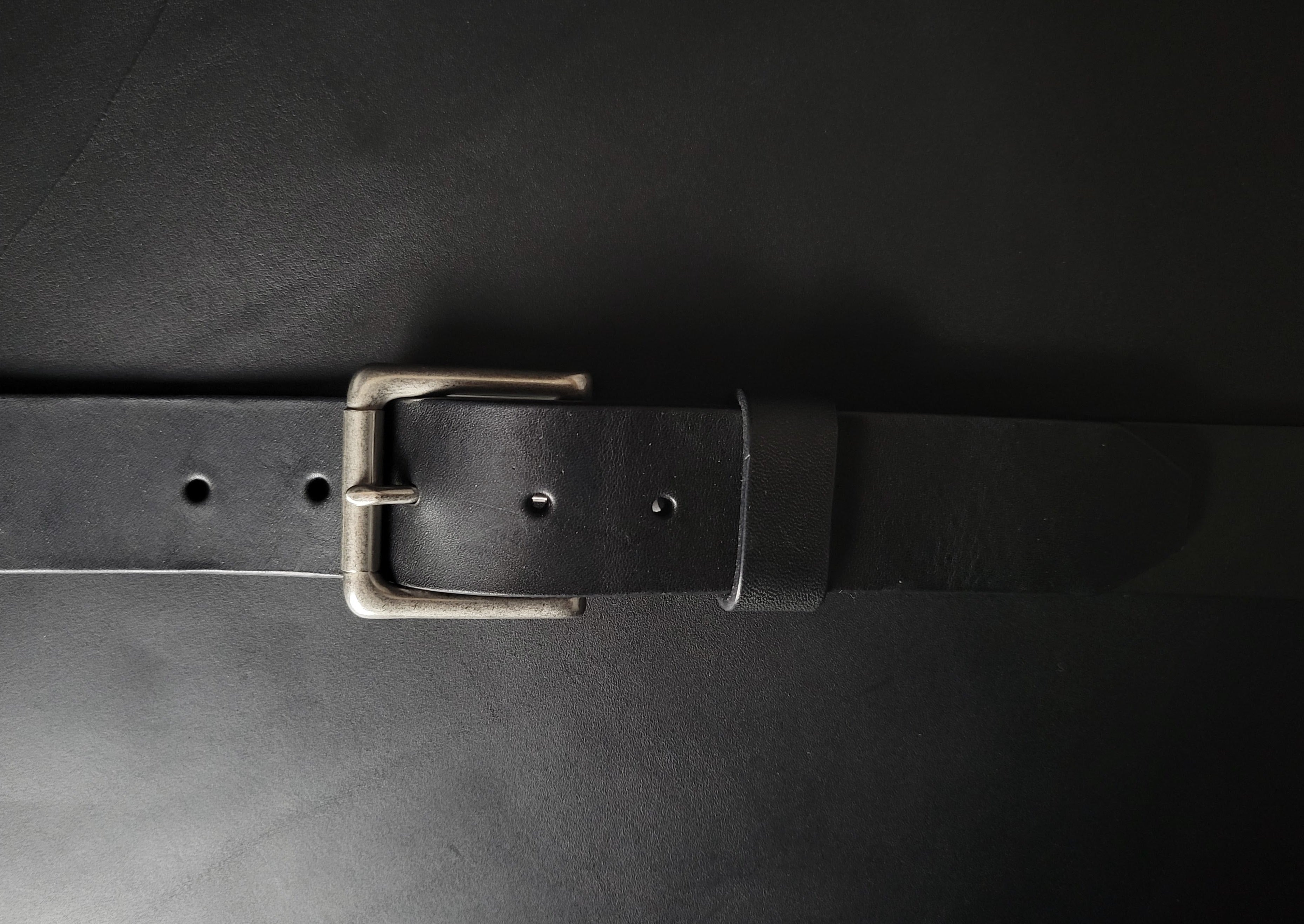 BLACK LEATHER BELT - nickel matte buckle